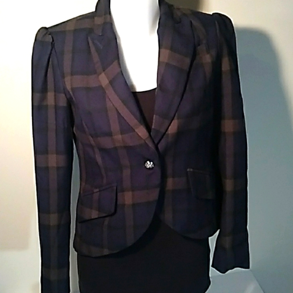 Sharply Tailored Belle Vere Blazer. Single Button Close,Triple Button Cuff NWOT - Picture 1 of 13